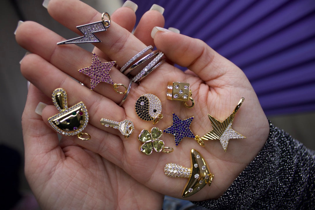 Dije de estrella asimétrica