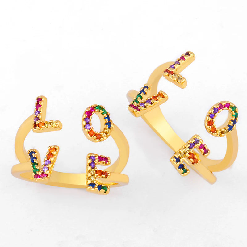 Anillo LOVE de circones multicolor - ajustable