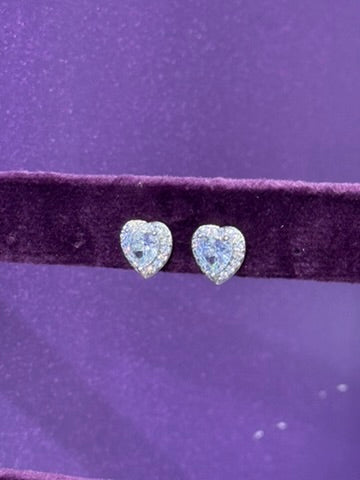 Studs de corazón - Plata de Ley 925