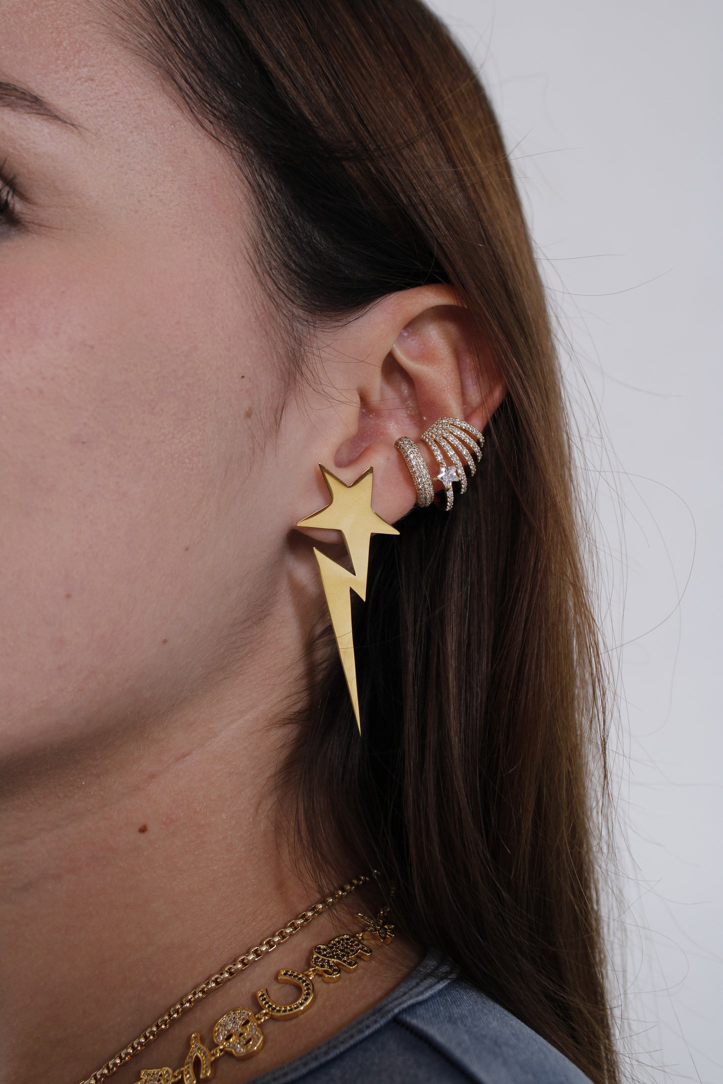 Ear cuff Alana - Dorado con verde