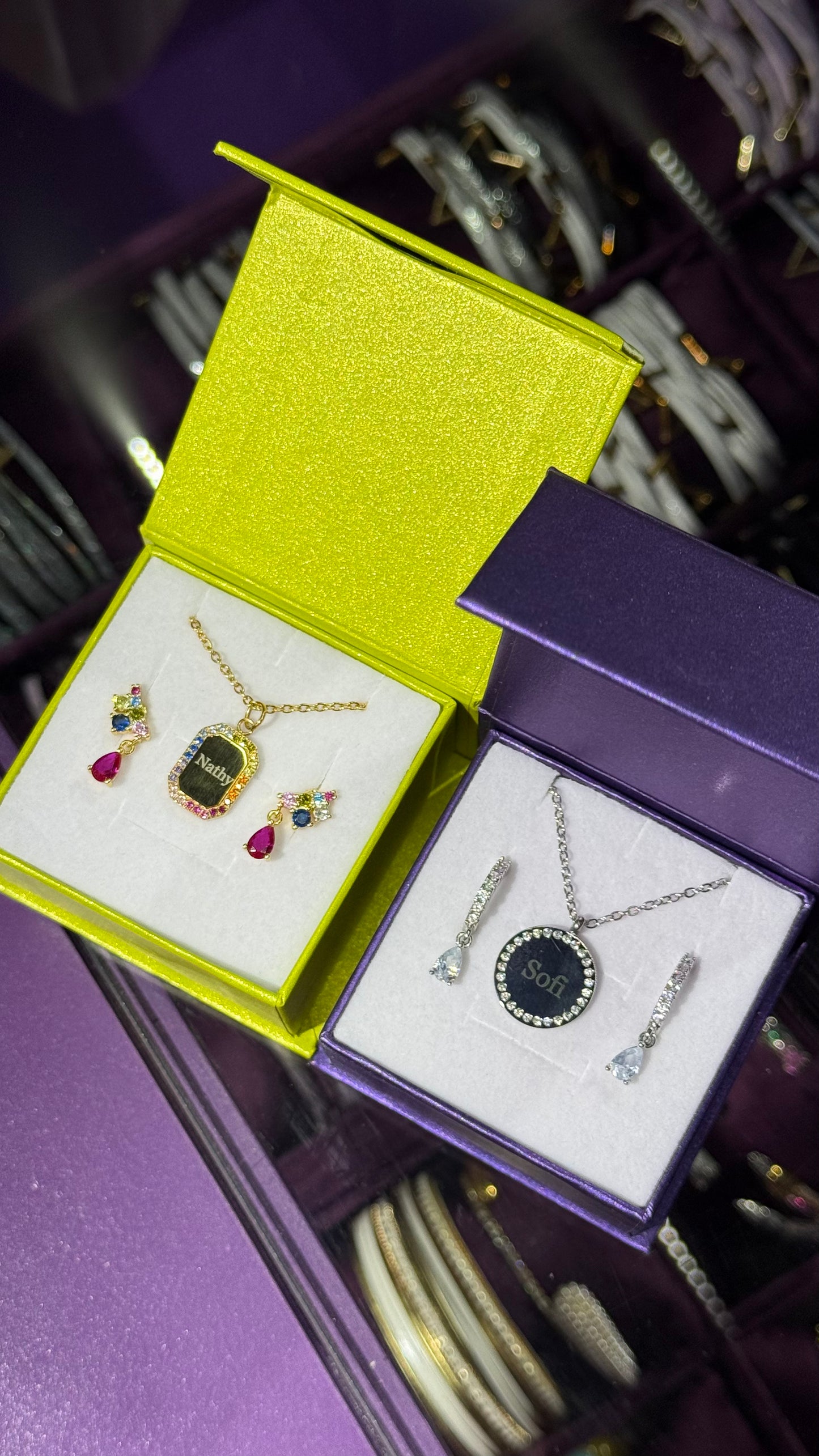 Mini zarcillo de gota con cristales - Plata de ley 925