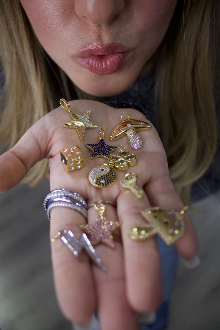 Dije de hongo brilliante