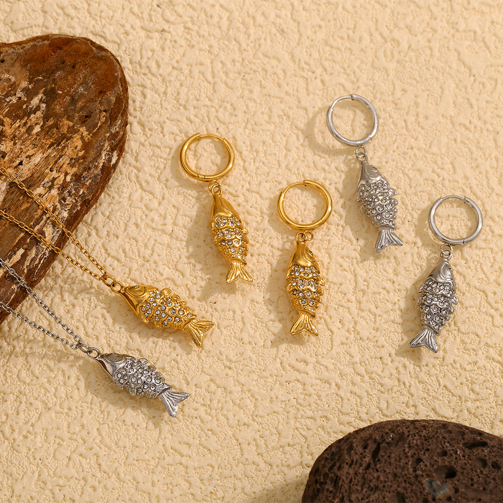 The fish vibes collar