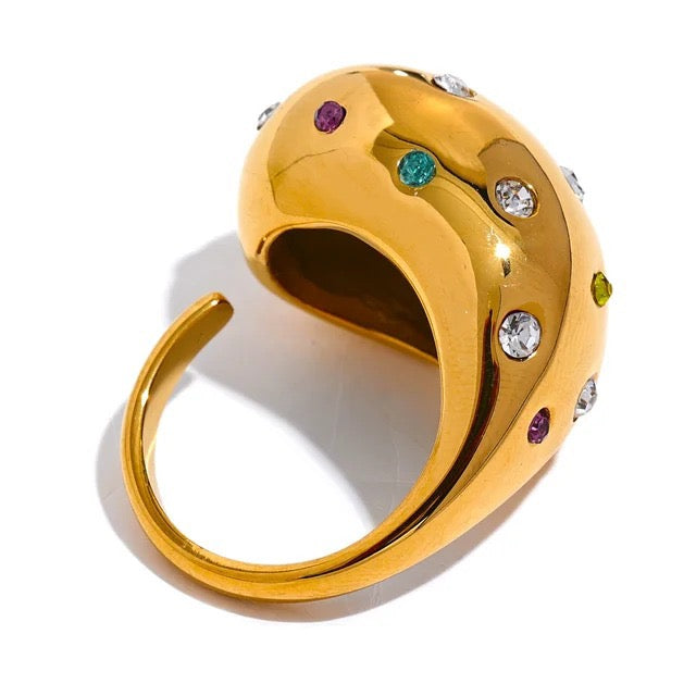 Anillo con circones multicolor - titanio con chapado de oro 18k waterproof / Last pieces ⚡️