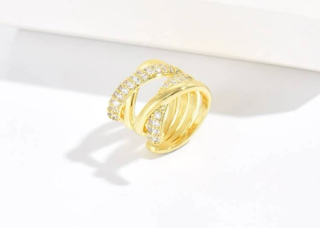 Ear cuff de tiras con circones dorado